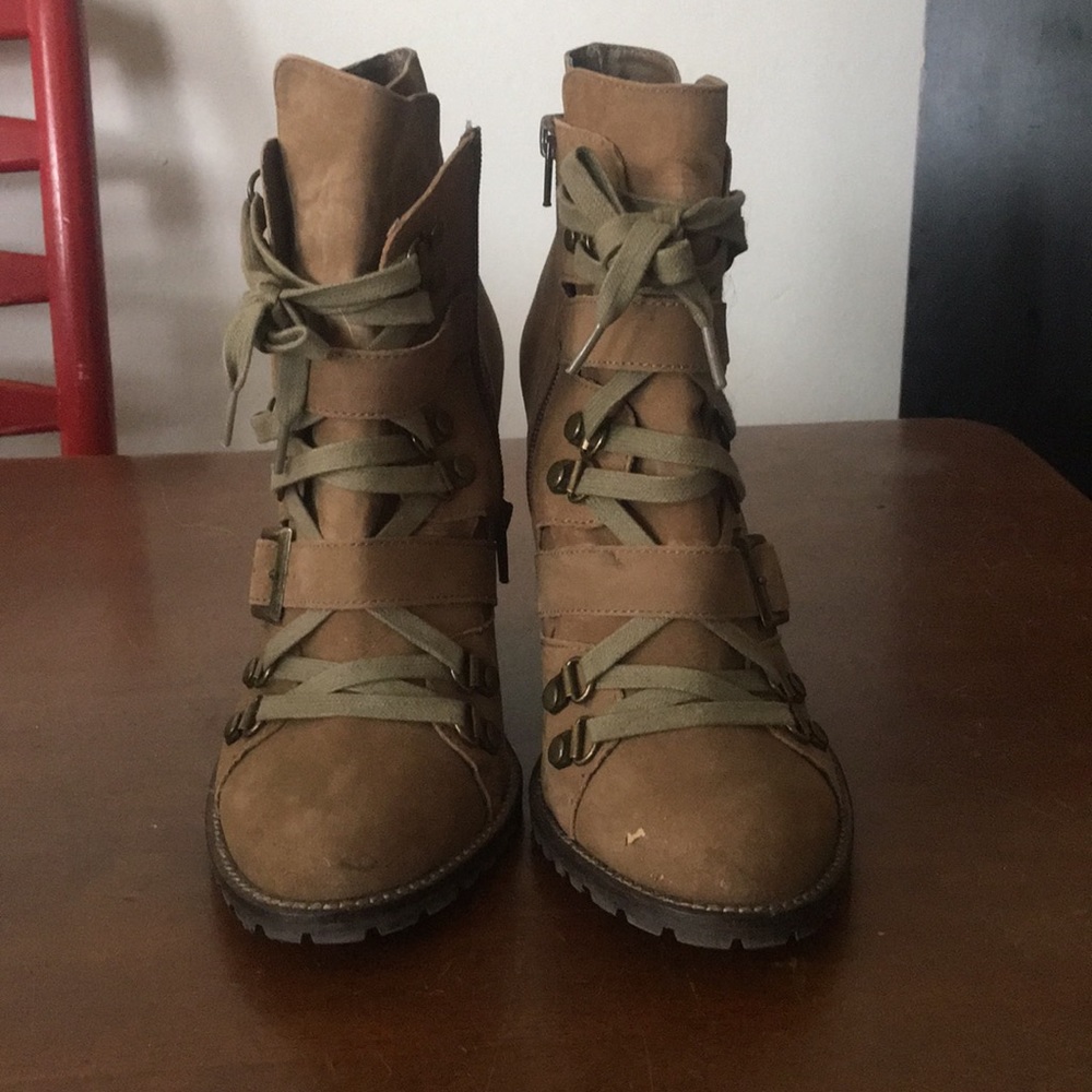 Steve Madden Wedge Bootie size 8.5